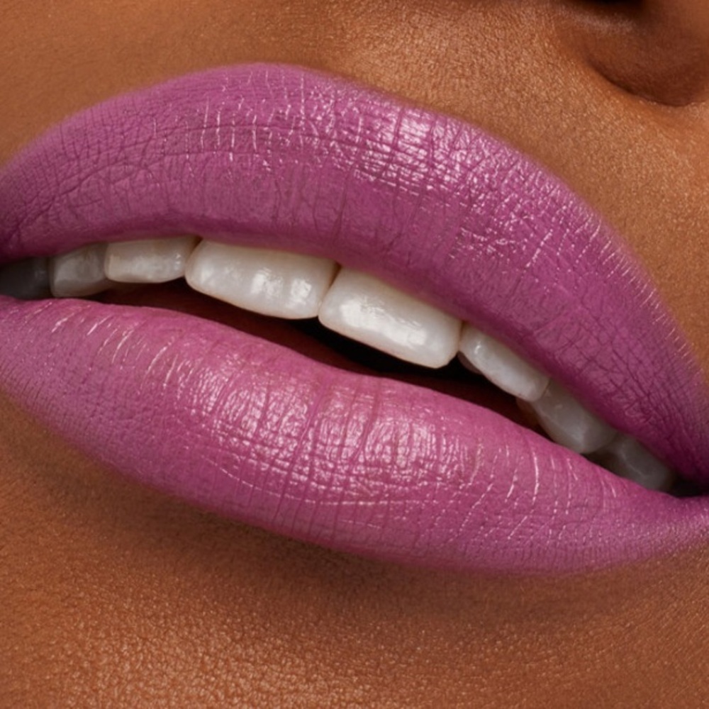 “Up The Amp” M.A.C. 40th Lipstick - Picture 6 of 8